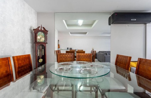 Recreio dos Bandeirantes House | Casa com Piscina em Condominio no Recreio