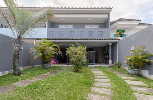 Recreio dos Bandeirantes House | Casa com Piscina em Condominio no Recreio