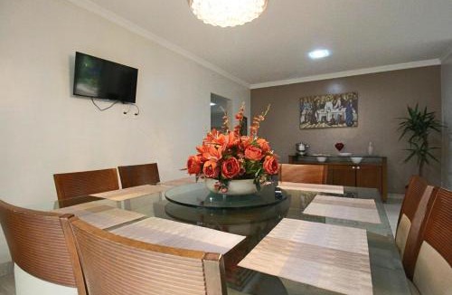 Taguatinga House | Casa com Piscina e Churrasqueira em Taguatinga