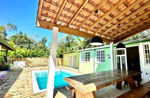 Itamambuca House | Casa com piscina e churrasqueira em Ubatuba SP