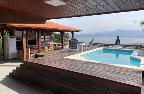 Garopaba House | Casa com piscina e incrível vista para lagoa