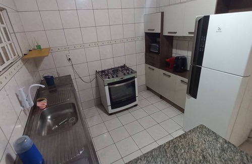 Cacari House | CASA COM PISCINA EM ÁREA NOBRE PRÓXIMO A PRAIA PARQUES RESTAURANTES E SHOPPING.