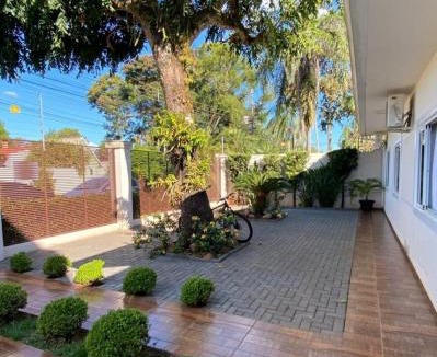 Foz do Iguacu Villa | Casa com piscina em excelente localização