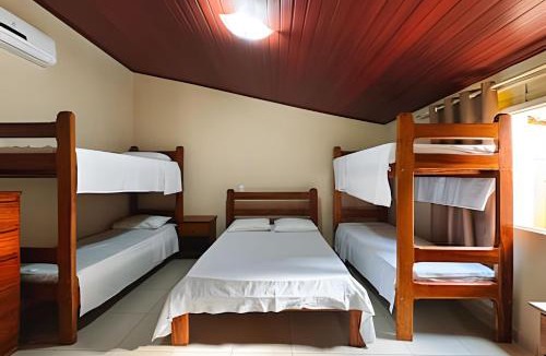 Alvorada House | Casa com piscina para até 12 pessoas em Bonito
