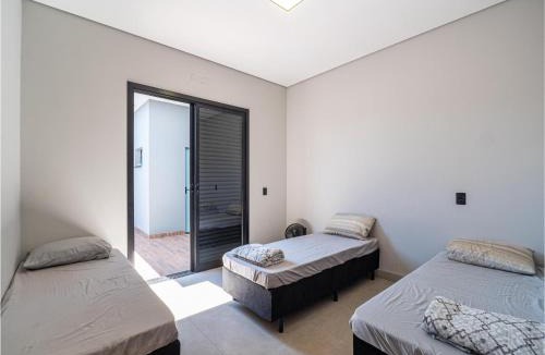 Pirassununga House | Casa com Piscina, Wi-Fi e Garagem