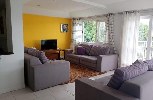 Mambucaba House | Casa com praia particular com vista incrível em Angra dos Reis