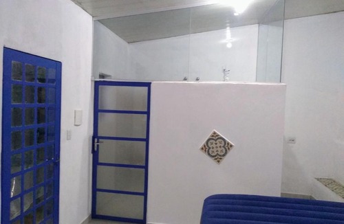Paracatu House | Casa com suíte, coz., varanda e Quintal.CENTRO HISTÓRICO.