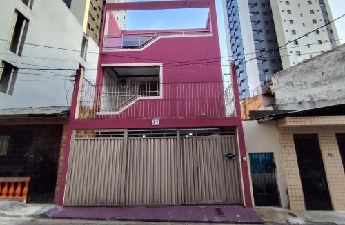 Cremacao House | Casa com suítes privativas - Localização no centro, perto de serviços e pontos turísticos