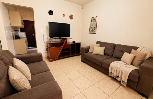 Ourinhos House | Casa com varanda, muito espaço, com vaga e ar