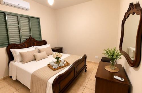 Ourinhos House | Casa com varanda, muito espaço, com vaga e ar