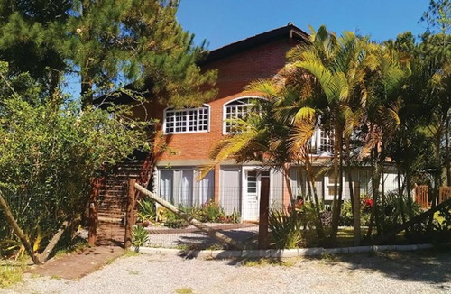 Garopaba House | Casa com vista para Lagoa na Praia da Barra