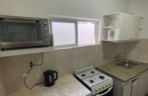 San Juan House | Casa Comoda con Cochera - Experiencia Inolvidable