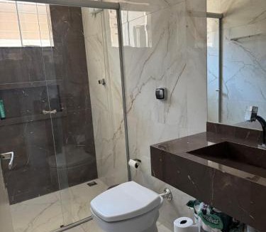 Arapongas House | Casa Completa, Garagem e Churrasqueira para Relaxa