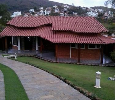 Capitolio House | Casa Condominio Escarpas do Lago em Capitólio MG