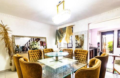 Sacramenta House | CASA CONFORTÁVEL, 5 SUITES e 1 QUARTO