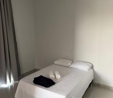 Sorriso Villa | Casa confortavel com um quarto com ar-condicionado