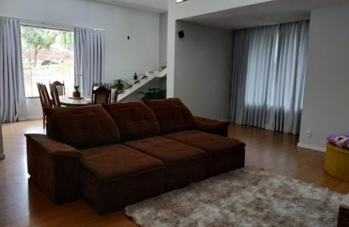 Caparao Velho House | Casa da Loren