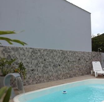 Armacao House | Casa de 2 dormitórios com piscina e quintal