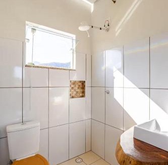 Taquaral House | Casa de 4 suites com piscina, próxima a praias e do centro de Ubatuba