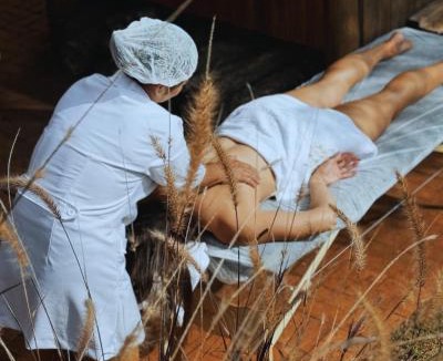 Marmelopolis House | Casa de Alto Padrão com Vista para o Vale e Hidromassagem