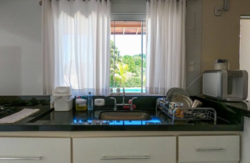 Aguas de Santa Barbara House | Casa de Campo Ampla com Piscina e Churrasqueira