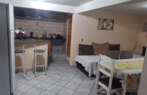 Colina Verde Apartment | Casa de hóspedes em ótimo bairro.