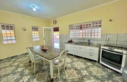 Aguas de Lindoia House | Casa de campo a 1 km do Parque Aquático