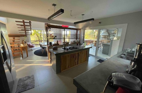 Acores House | Casa de Campo Alto Padrão - Hospedar com Propósito