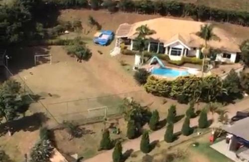 Santana de Parnaiba House | Casa de campo, com quadra de Beach Tennis, Volei e Fut Volei próxima a SP!