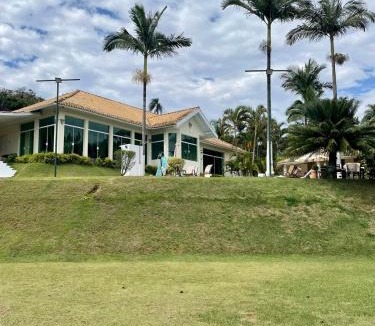 Santana de Parnaiba House | Casa de campo, com quadra de Beach Tennis, Volei e Fut Volei próxima a SP!