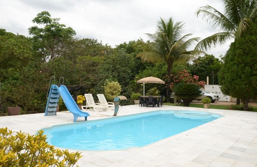Delta House | Casa de campo c WiFi, piscina e churrasq -Delta/MG
