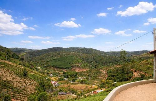 Floriano Simmer House | Casa de Campo com Vista, Piscina e Churrasqueira