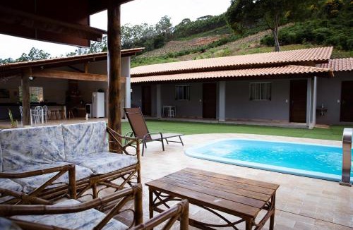 Floriano Simmer House | Casa de Campo com Vista, Piscina e Churrasqueira