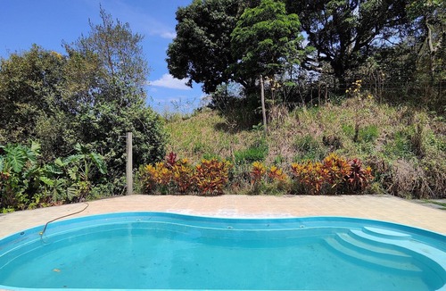Silva Jardim House | Casa de Campo Com Piscina e Churrasqueira