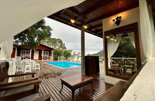 Bom Retiro House | Casa de Campo com Piscina até 10 Hóspedes