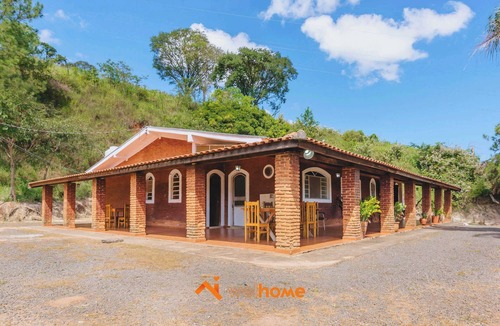 Lindoia House | Casa de campo com piscina em Lindóia