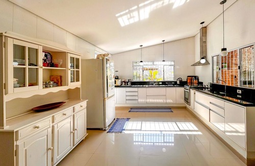 Itapevi House | Casa de campo com Wi-Fi, piscina e churrasqueira