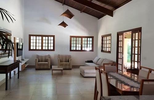Ibiuna House | Casa de Campo em Ibiuna em meio à natureza