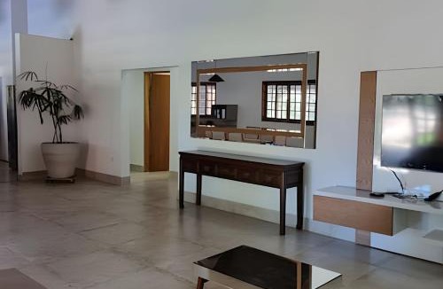 Ibiuna House | Casa de Campo em Ibiuna em meio à natureza