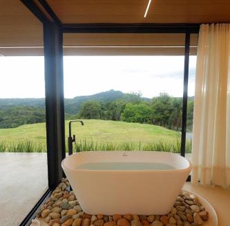 Campo Largo Villa | Casa de Campo no Alto da Montanha - Valle Paixão