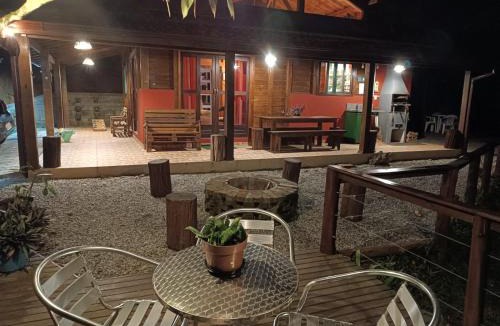 Aguas Mornas House | Casa de Campo Rio Miguel