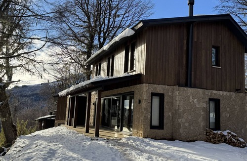 Lanin National Park Ski Chalet | Casa de design ideal para grupos grandes en San Martín de los Andes
