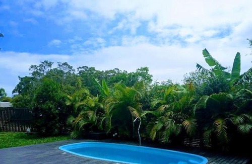 Ibiraquera House | Casa de Férias com Piscina na Praia do Rosa/SC