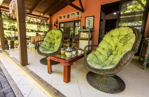 Macuco House | Casa de Hóspedes Recanto Das Flores Gaspar