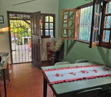Encarnacion Bed & Breakfast | Casa de la Y - B&B
