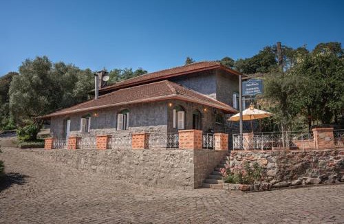Caminhos da Eulalia House | Casa de Pedra - Vinícola Mena Kaho
