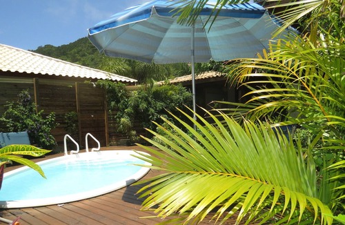 Barra da Lagoa House | Casa de Praia com Linda Vista pra Lagoa da Conceição e Trilha pra Praia
