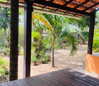 Caravelas House | Casa de Praia com Varandao Gourmet a 5 min do Mar