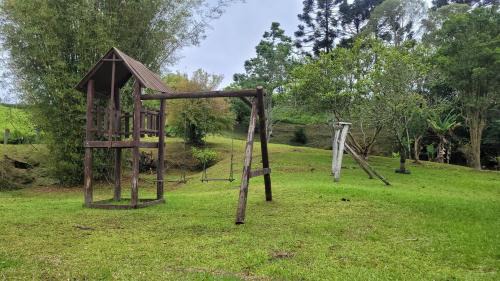 Rio do Sul House | Casa de sítio com piscina coberta, sala de jogos e fogão a lenha