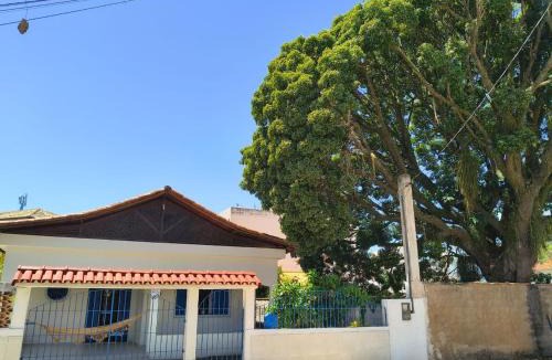 Piuma House | Casa de Vó em Piúma, Quintal, Varanda e 3 Quartos